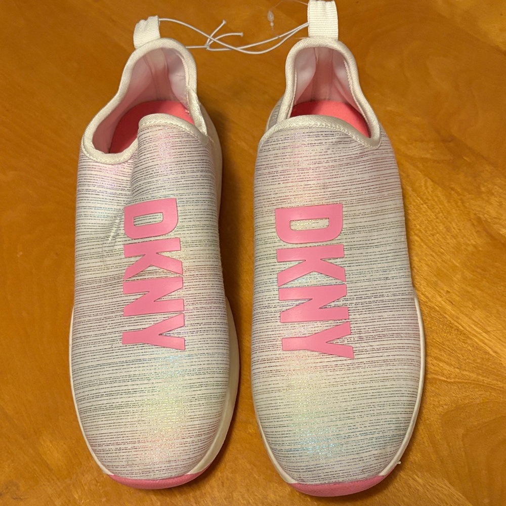DKNY Pink and White Athletic Shoes⭐️